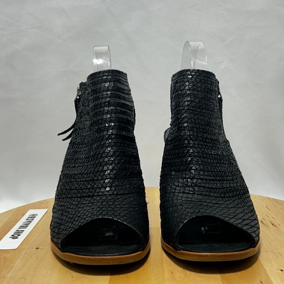 Paul Green Womens Peep-Toe Black Embossed Leather Ankle Side Zip Booties - 7.5‎ - Picture 3 of 10